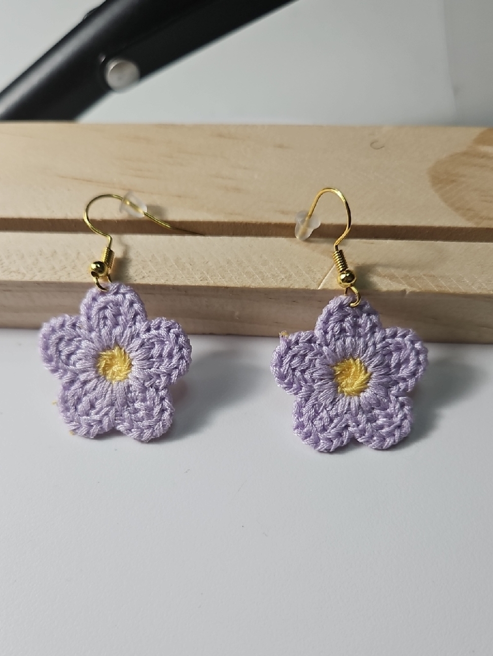 Handmade Crochet Lavender Flower Earrings Pastel Purple Yellow Gold Tone Wire 1"